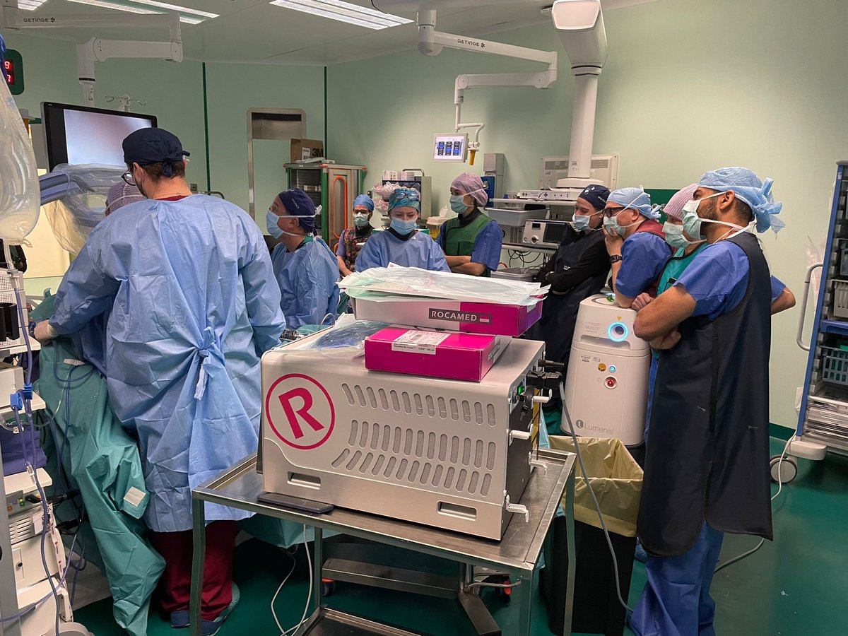 Another great #ETCE event endorsed by @rocamed with Italian colleagues (docs & nurses)… 2 #SBES (1 in #horseshoekidney) 1 #ECIRS & 1 super difficult #miniperc in #solitarykidney with #SIRIUS #TFL laser always offering an amazing dusting capability! Thanks to @rocamed for the