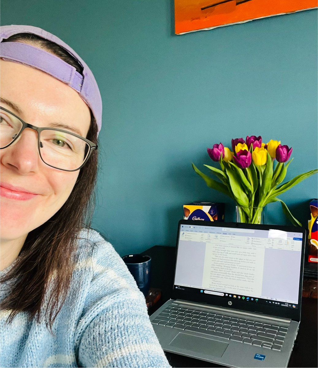 I'm just over halfway through the first draft of my new book!! 😀