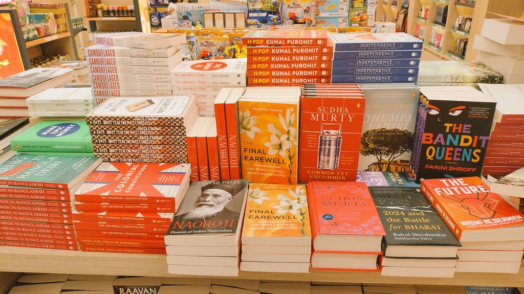 Spotted The Final Farewell at the Bangalore Airport, T2. Thanks @shariqmashhadi for sharing the picture. @HarperCollinsIN #bookstores #HarperCollinsIndia #Airport #thefinalfarewell