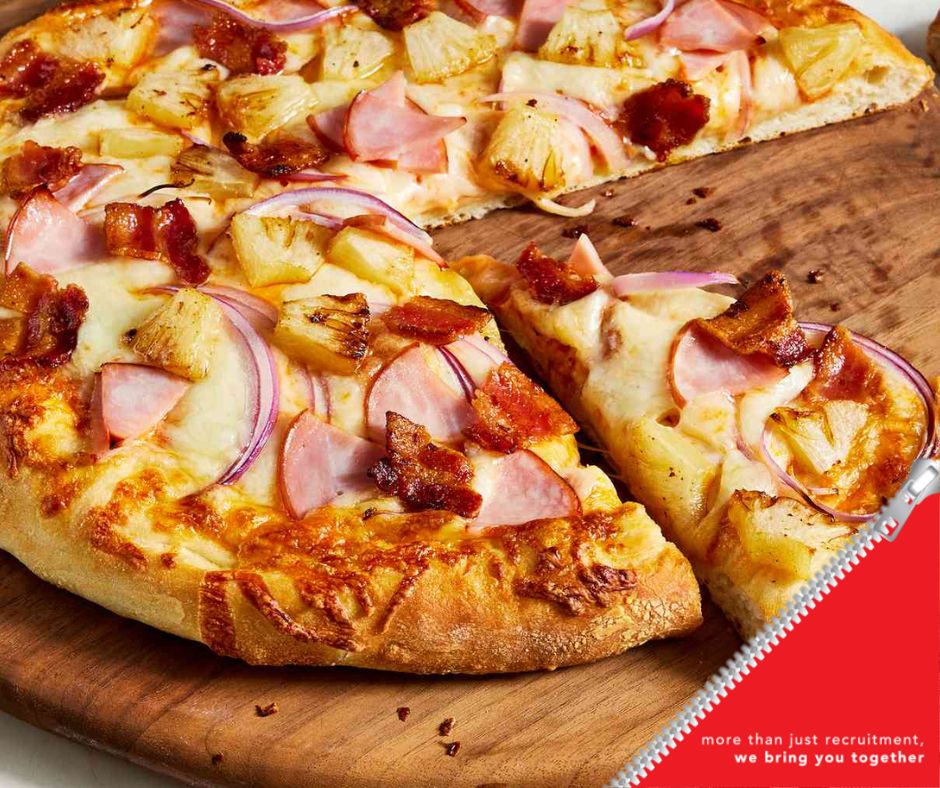 Hawaiian pizza was created in Ontario, Canada, by Greek immigrant Sam Panopoulos in 1962. #FridayFact #Friday #funFriday #didyouknow #Greek #hawaiian #pizza #Canada
