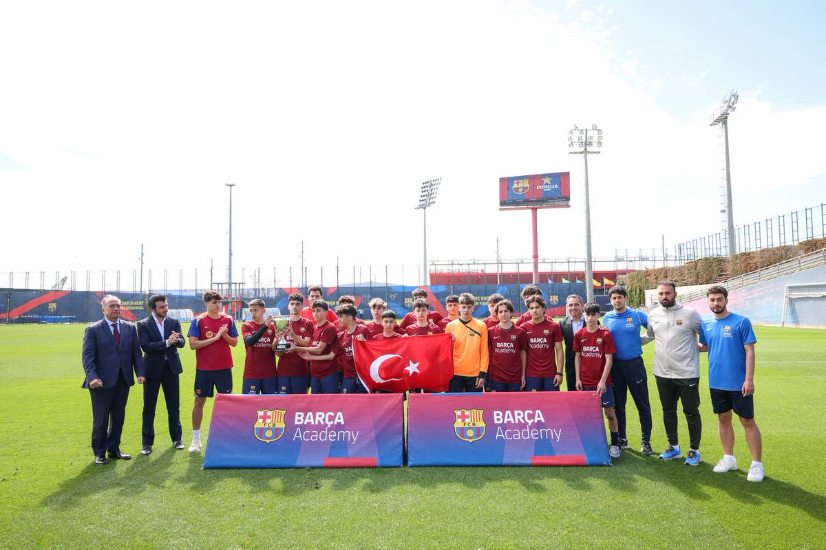 🇹🇷 Barça Academy İstanbul U16 takımı, Barselona'da düzenlenen #BarçaAcademyWorldCup turnuvasını ikincilikle tamamladı