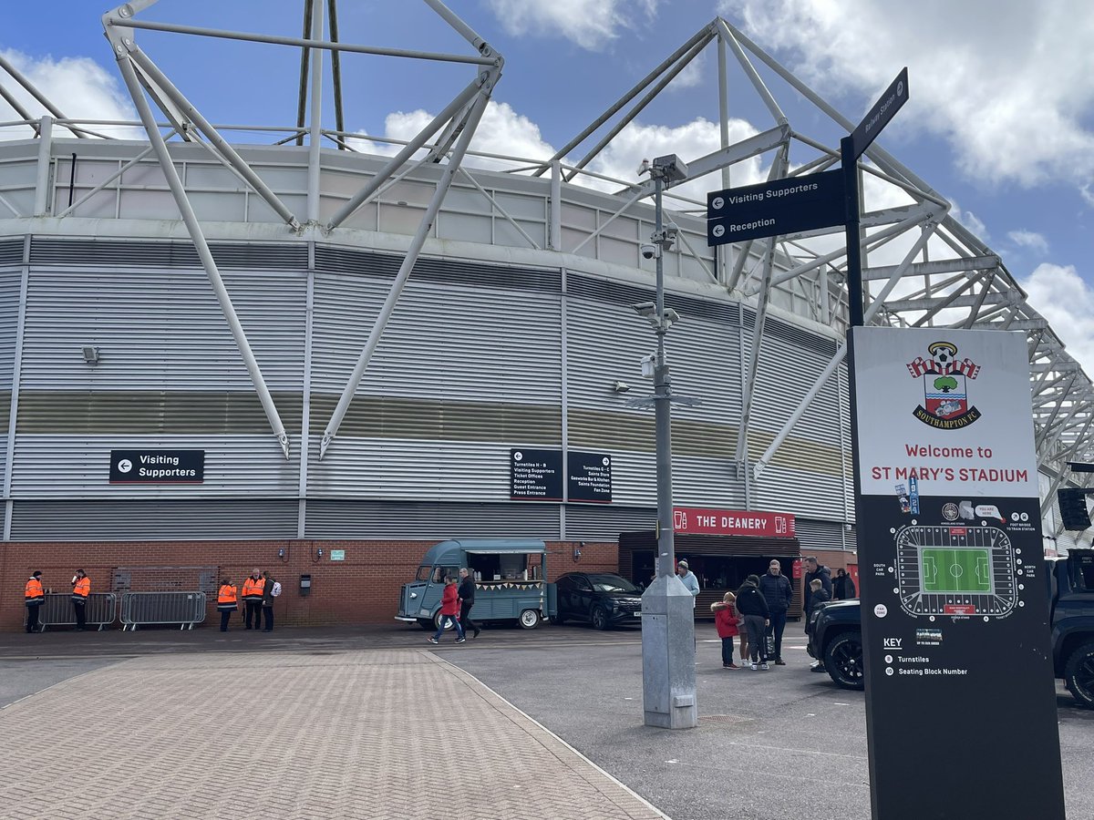 Laurence Herdman ๐ง๐ป๐ (@lozherdman) on Twitter photo โฝ๏ธ 10 match countdown starts for #SaintsFC in quest to grab #EFL #Championship top 2 spot
Tall order + no room for slip-ups starting against in-form #MiddlesbroughFC #Boro at St Maryโs
๐ป Join myself + <a href="/southamptonfc/">Southampton FC</a> legend <a href="/FrannyBenali/">Francis Benali MBE</a> for live ๐ video stream on Saints Play โฝ๏ธ 10 match countdown starts for #SaintsFC in quest to grab #EFL #Championship top 2 spot
Tall order + no room for slip-ups starting against in-form #MiddlesbroughFC #Boro at St Maryโs
๐ป Join myself + <a href="/southamptonfc/">Southampton FC</a> legend <a href="/FrannyBenali/">Francis Benali MBE</a> for live ๐ video stream on Saints Play