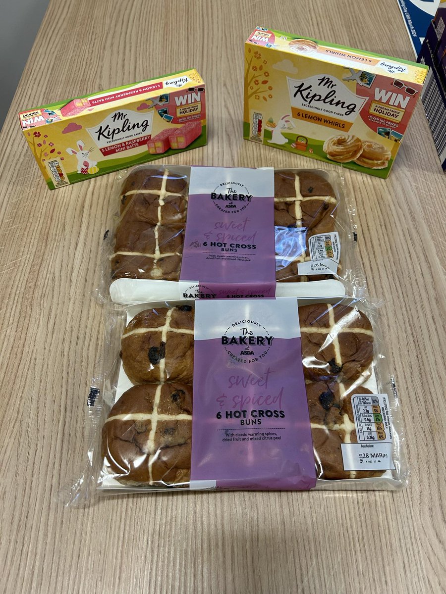 Happy Good Friday, our patients will be enjoying a sweet treat of hot cross buns and cakes today. For all the staff working today thankyou for all you do 🫶🌷🐇🐣🌸