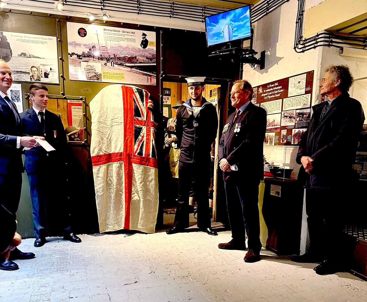 History came alive as a remnant of #OpChariot, recovered from the destroyer HMS Campbeltown, was revealed. A poignant reminder of the brave souls who executed the daring 1942 mission, now on display at the Grand Blockhaus. #WW2