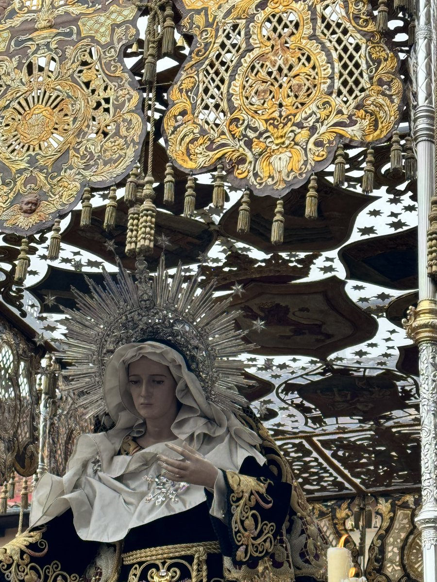 Encuentro en la Plaza Mayor <a href="/jhsleon/">Cofradía del Dulce Nombre de Jesús Nazareno</a> <a href="/SSantaLeon/">Semana Santa León 2025</a> #semanasantaleón24 #leonesp