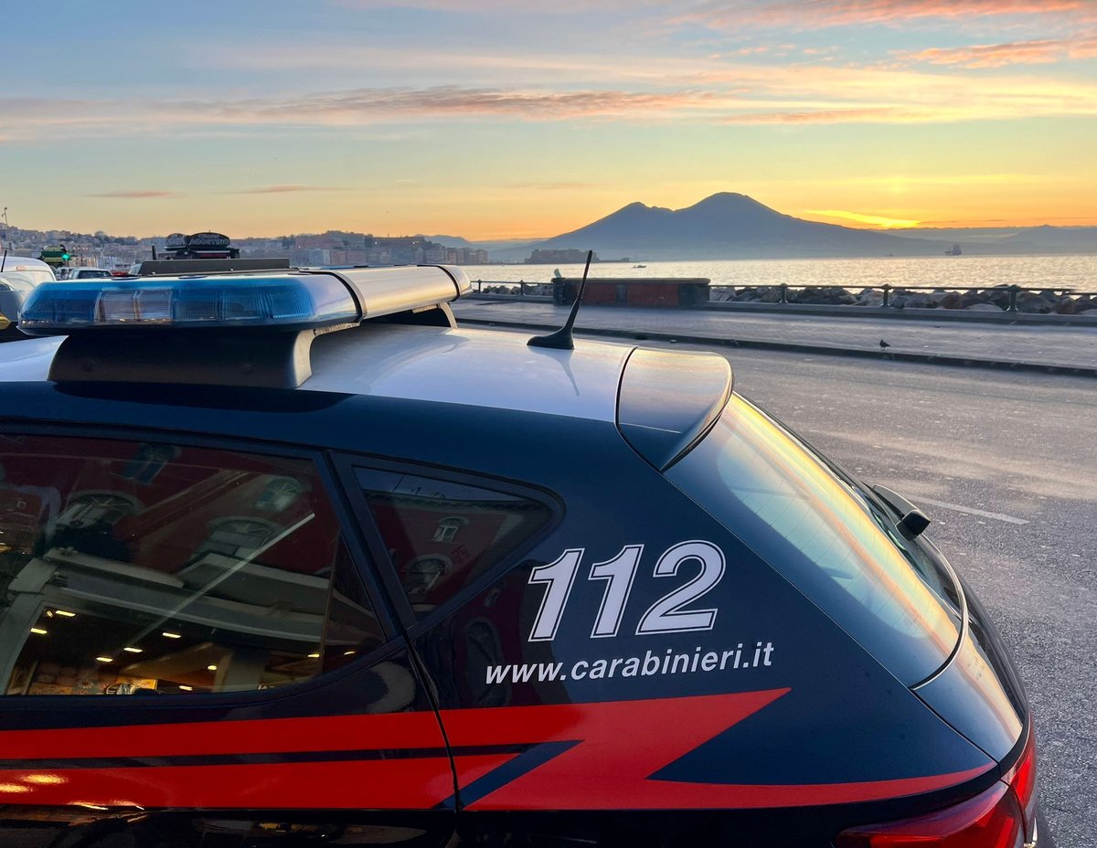 Buongiorno da Napoli #Carabinieri #PossiamoAiutarvi #ForzeArmate #Difesa #12aprile