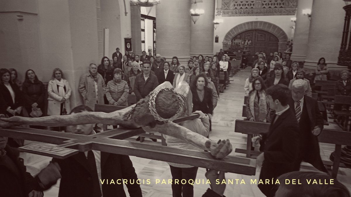 Esta mañana hemos acompañado al #SantísimoCristodelaMisericordia en el #Viacrucis del #ViernesSanto por el interior de nuestra #ParroquiadelValle 
#SemanaSanta 
#VillafrancadelosBarros 
@ArchiMridaBadaj