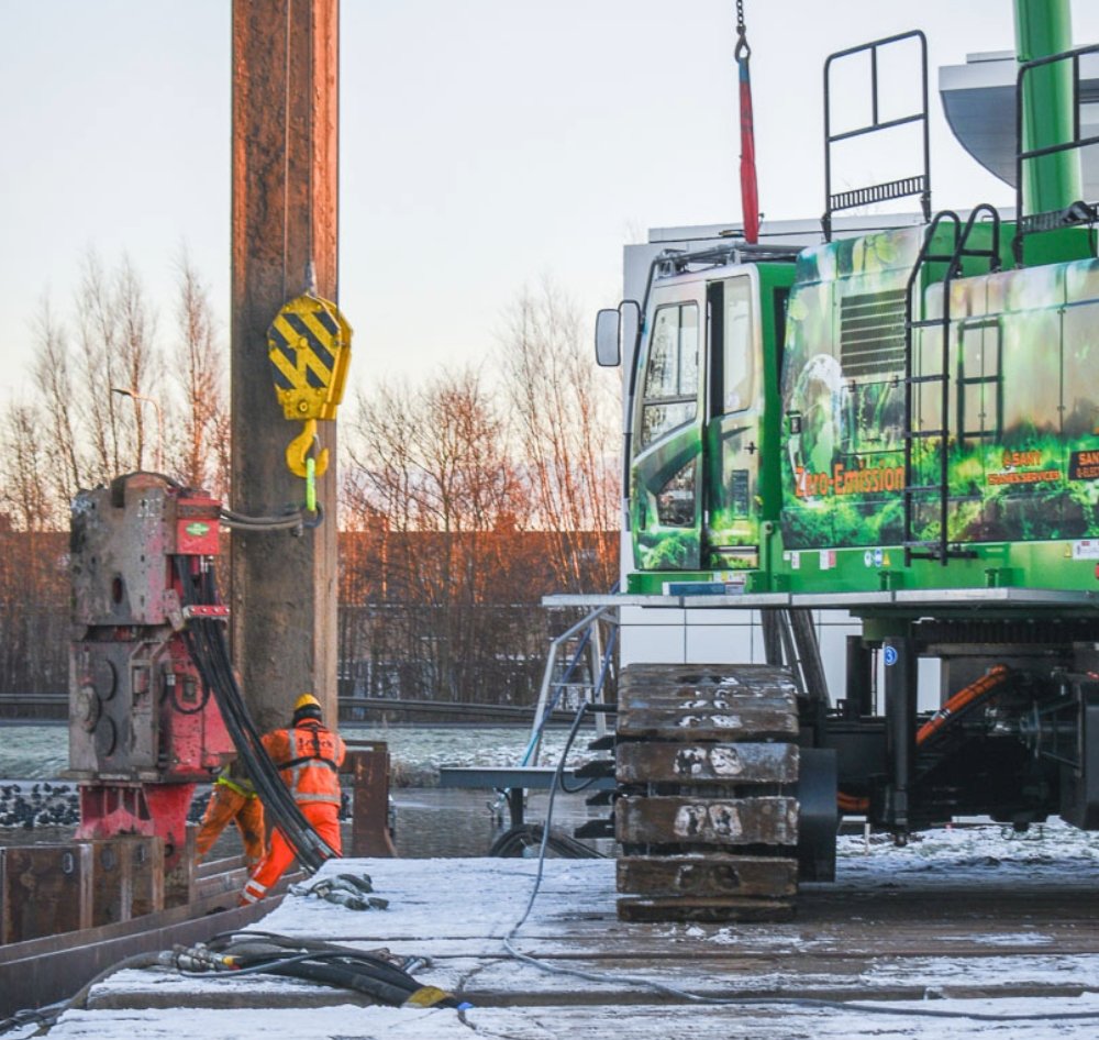 Voor De Vries en Verburg plaatste Sterk de damwandkuip voor bouw van hun nieuwe kantoor. In lijn met hun hoge ambities deed Sterk dat volledig emissievrij. 

We spraken erover met <a href="/stedenbouwNL/">Stedenbouw</a>, lees het artikel door de link te volgen!

sterk.eu/nl/emissievrij…

#SterkBV