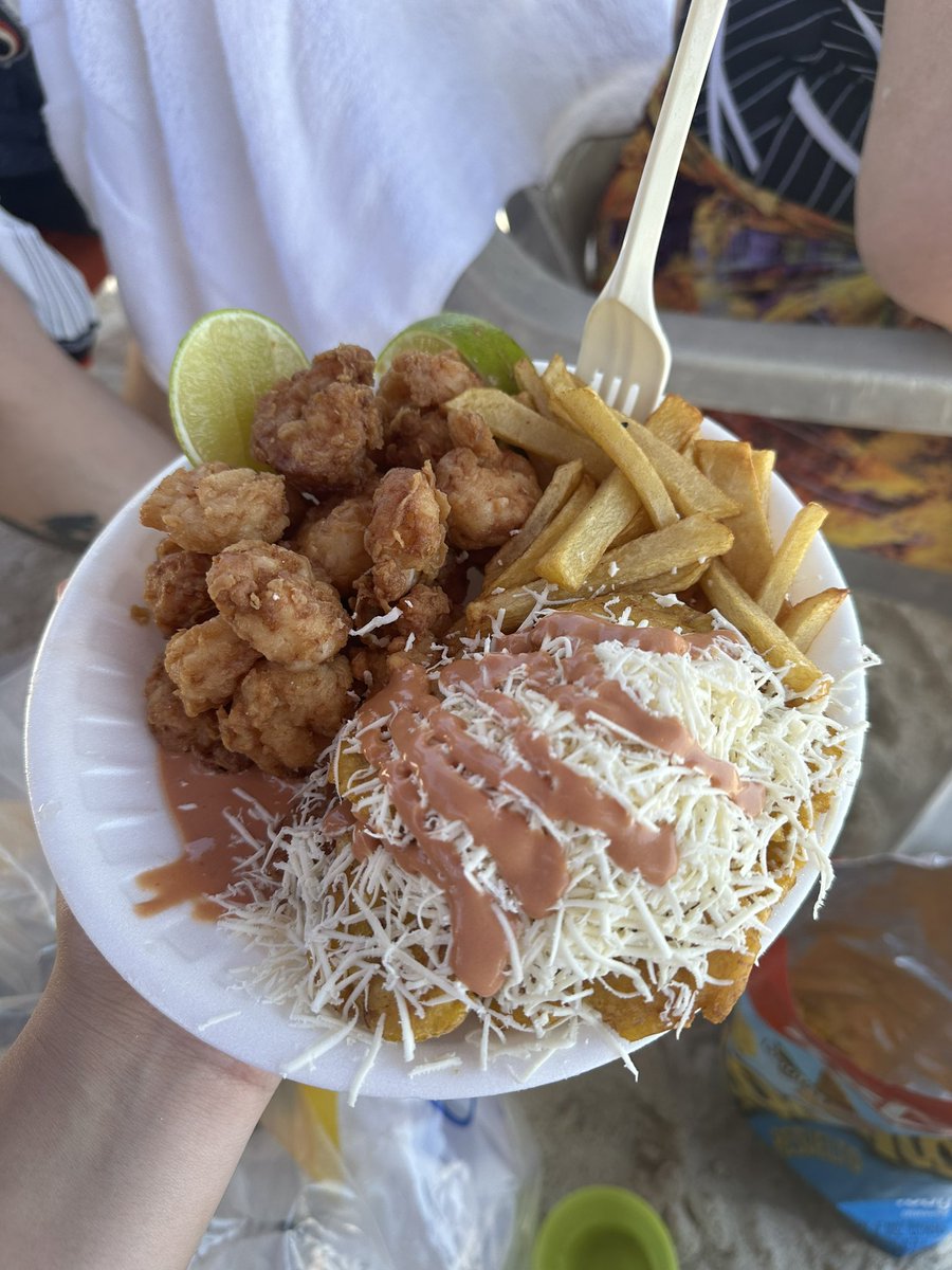 AnaMerheb's tweet image. Yo: Voy a Venezuela porque tengo que hacer un trámite. 

Mis trámites: