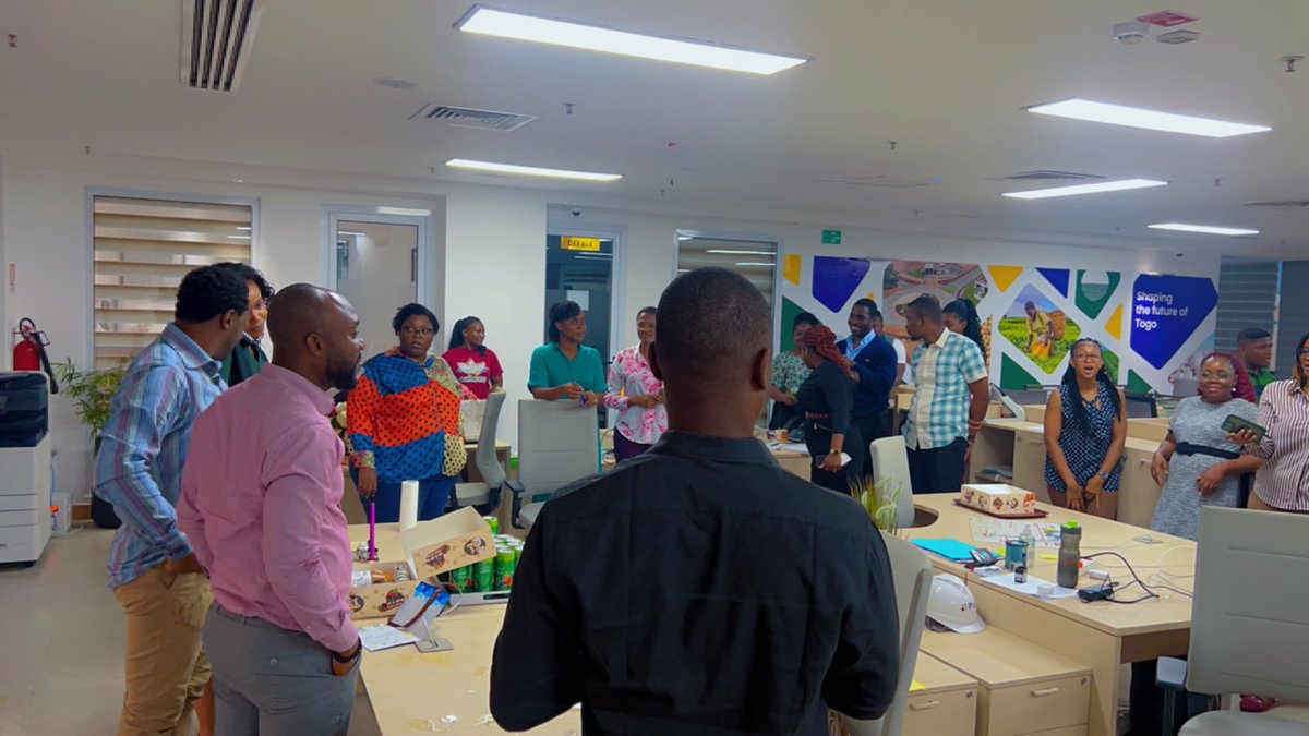 PascyNDAYAMBAJE's tweet image. #officebirthdaycelebration