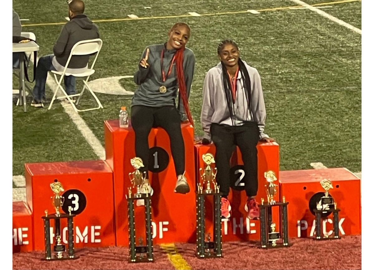 Stockbridge HS Girls Henry County Championships - Tiger Strong!! 800m 🥇🥈 @coachbyrd6 @AthleticsHenry @DrJamesT @HDHSports @NajeKool @SHS_HCS @SHS_TIGERTRACK