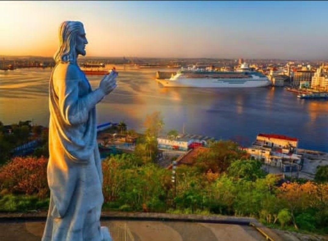 Somos ese pedazo de latido... espiritual, eterno, amor. Con licencia sobre la escritura solo por amor. Hermoso día ❤🌹