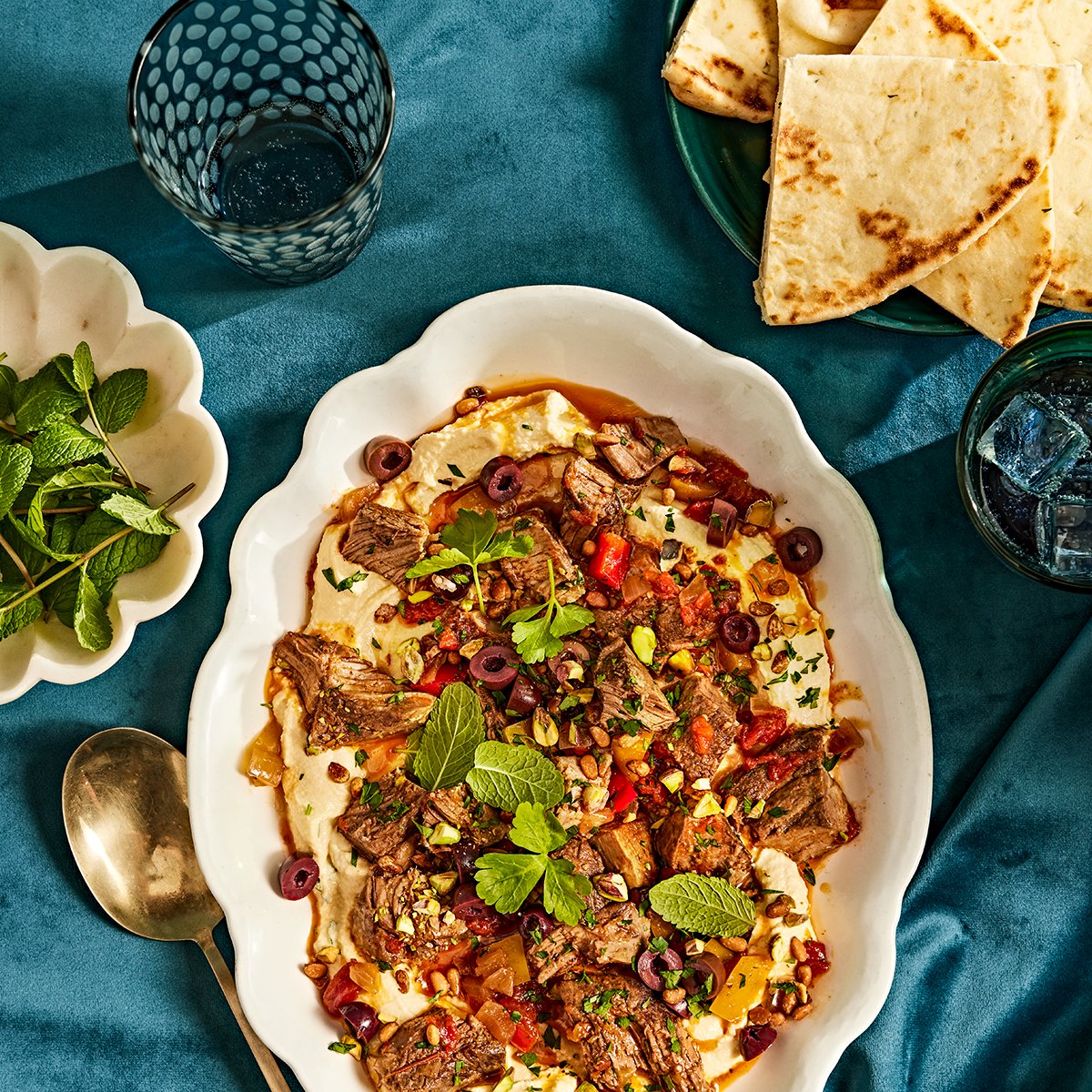 Forget everything you thought you knew about hummus – we're turning up the heat and bringing the flavour game strong! This Harissa Braised Lamb with Hummus recipe brings loved ones together for an unforgettable meal. See the recipe here: longos.com/recipes/hariss…