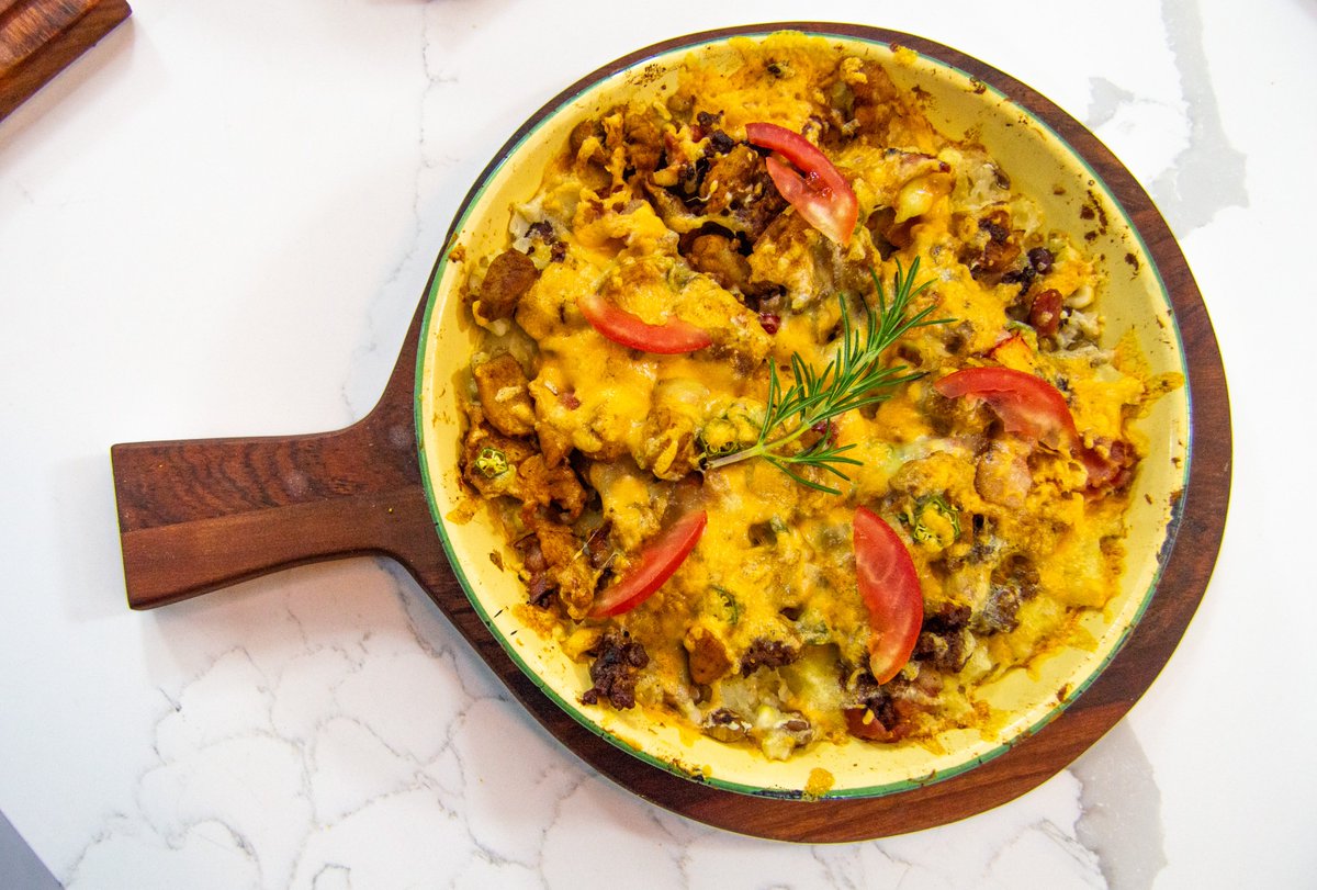 ZTNPrime's tweet image. Tune in to the thrilling cooking show as contestants battle  in the kitchen. The heat is on as we separate the culinary champions from the rest.   #ChewOn #CookmoreChallenge every Thursday @ 19:00 HRS

#GetThePicture #Zimbabwe