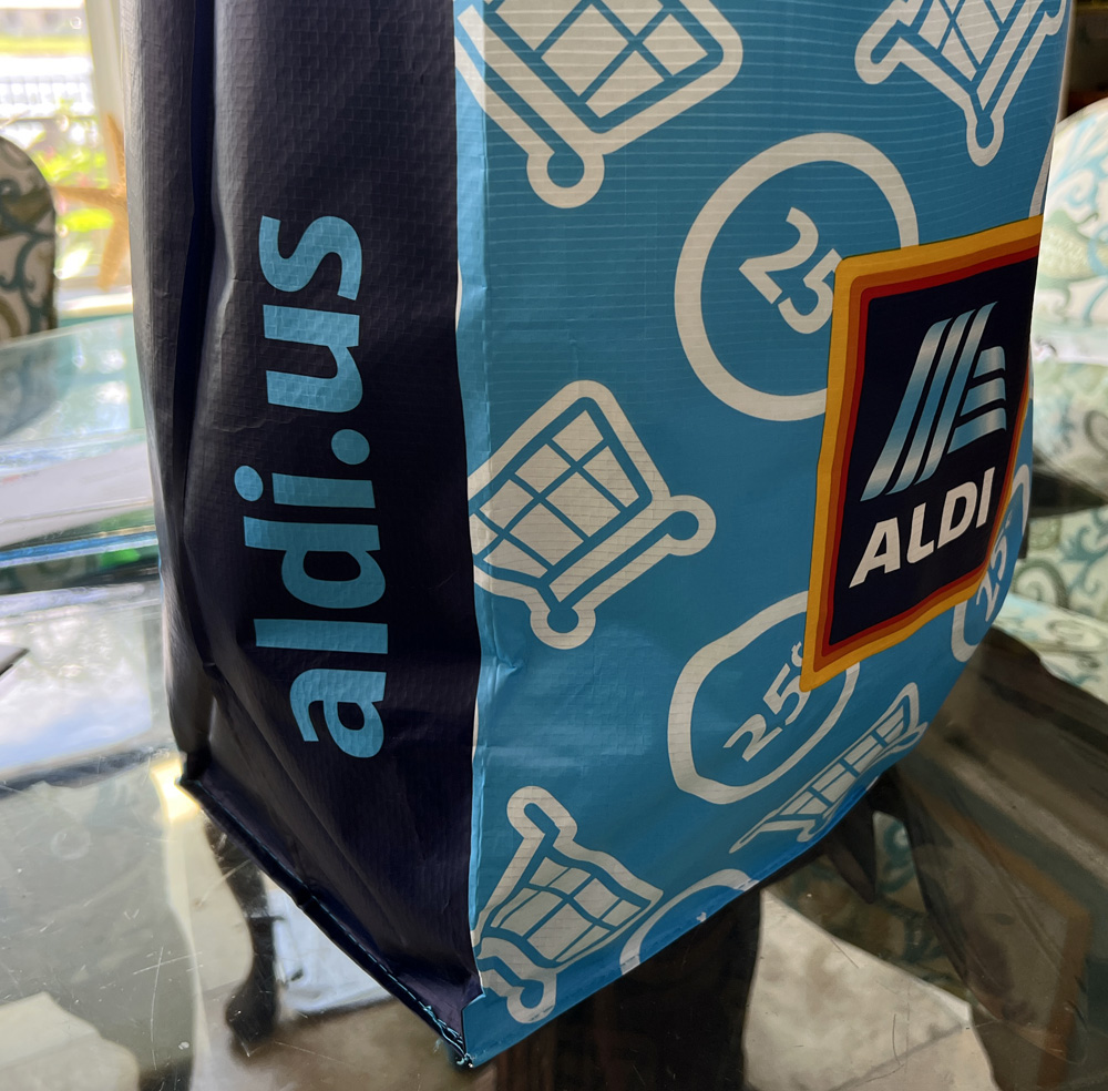 Just back from shopping at America's fastest growing grocery chain (over 2,300 stores). Gotta love those Aldi shopping bags and the web address seen by millions of Americans every day.