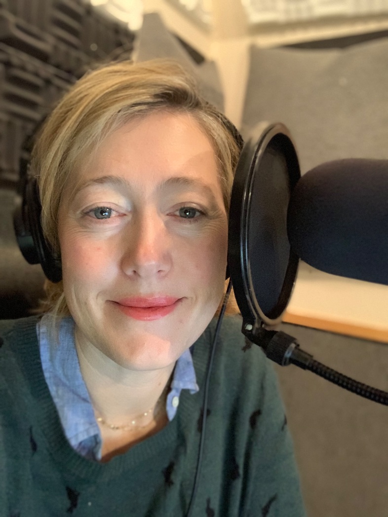 Ok, final in-studio tired-DV selfie. Today’s my final day of fill in hosting Morning Edition at KQED. You’ll be in good hands with @ArianaProehl next week. Keep listening at 6:22 & 8:22 for a preview of this afternoon’s Stanford women’s 🏀🏀 game. Thanks for listening 📻🎙️