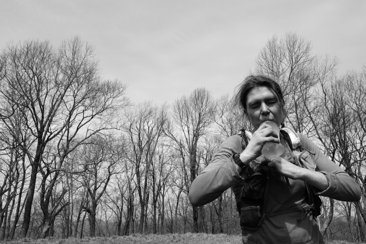 ICYMI: This time last week, our colleague, #JasminParis was about to make history as the first woman to finish the Barkley Marathons, with 99 seconds to spare. Jasmin is a vet @TheDickVet and researcher @EdinUni_IRR #BM100 📸 David Miller Photography edin.ac/3J2LCTr