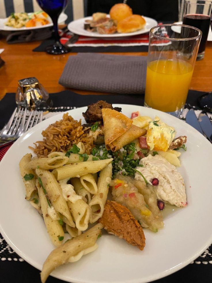 If you have a choice of what to eat for iftar 
Say "Alhamdulilah"

الحمدللہ ♥️