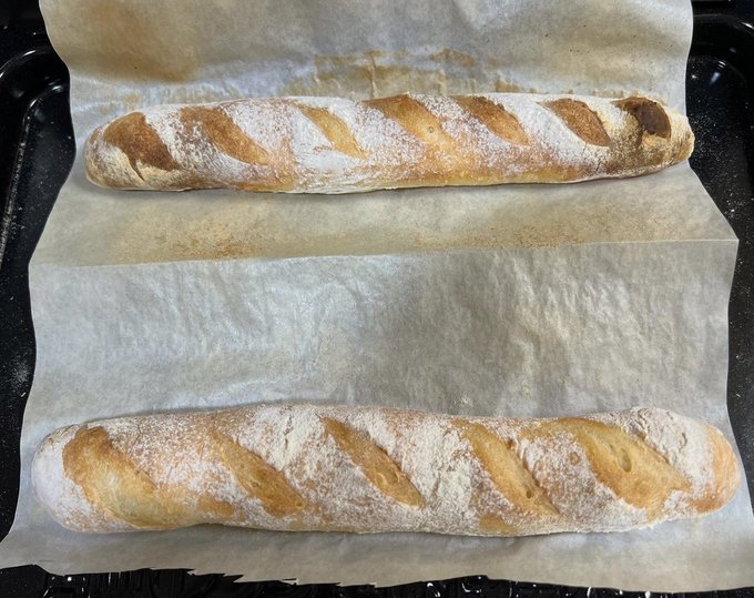 🥐上手に焼けましたっ🥖💮 https://t.co/eaIMp5tXRL