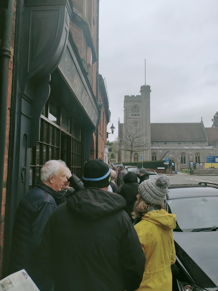 Queueing for #hotcrossbuns at Katie's Bakery in #Welwyn#delicious