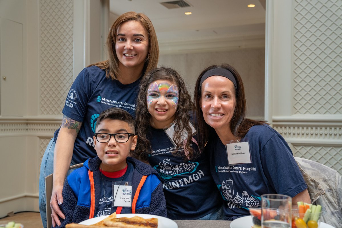 #FeelGoodFriday: On March 16, @mghfc patients and their families met with @MassGeneralNews @bostonmarathon team members who will run in their honor.