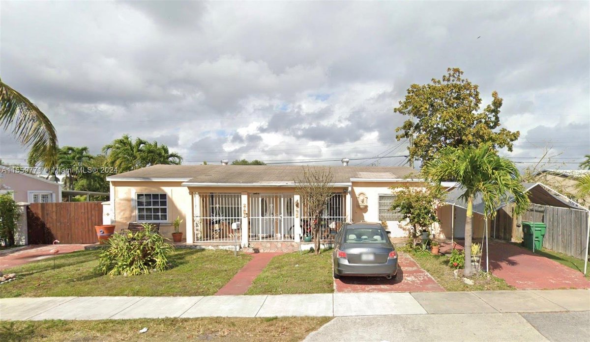 Just Listed: Great investment opportunity ! centrally located . Schedule a showing today. #dreamhome #listings #realtor #homesforsale #teamhlmiami #realestate #justlisted #realestateagent #findyourdreamhome #centrallylocated #showingtoday #homesforsale