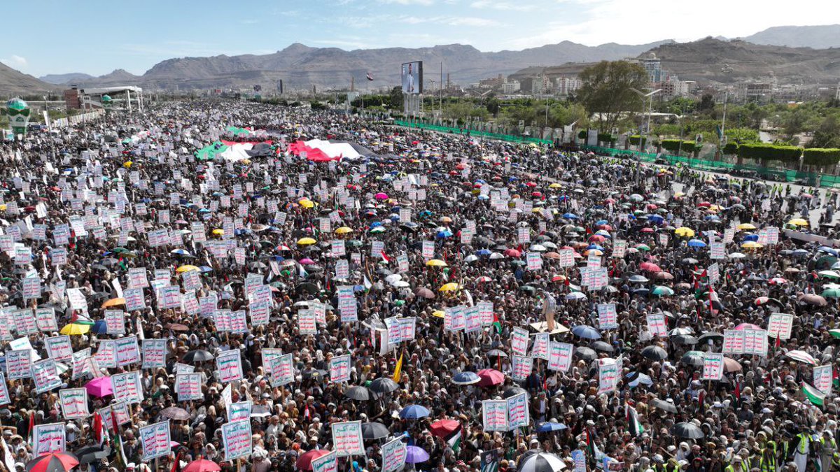 Tens of thousands rallied in Yemen's capital, Sanaa, in solidarity with Gaza and to call for an end to the Israeli genocide.