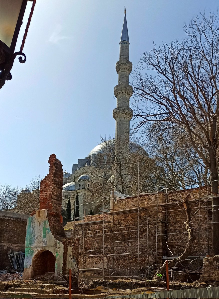 Süleymaniye'nin gölgesinde sönen ocaklar.. 🤦🏻