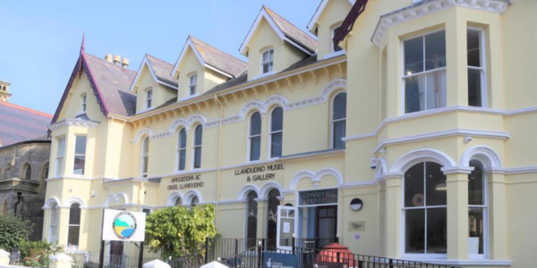 Visit Conwy tweet media