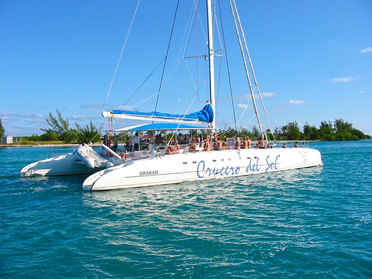 MeliaInternaci1's tweet photo. Sail away to paradise on a #catamaran in Varadero's breathtaking beaches. 🌊
⛵️ Experience the thrill of adventure and relaxation all in one trip!
#catamarantour #Cayoblanco #Varaderotravel https://t.co/9Ro7sMf01M