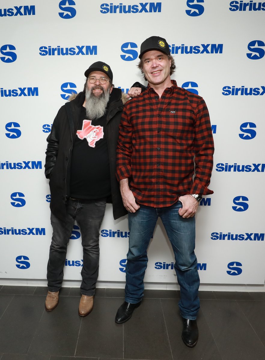 Had a really interesting chat with one of my all time favourite writers, @SteveEarle Thank’s for having me on, sir! Listen to our full convo here sxm.app.link/SteveEarle. @SIRIUSXM
