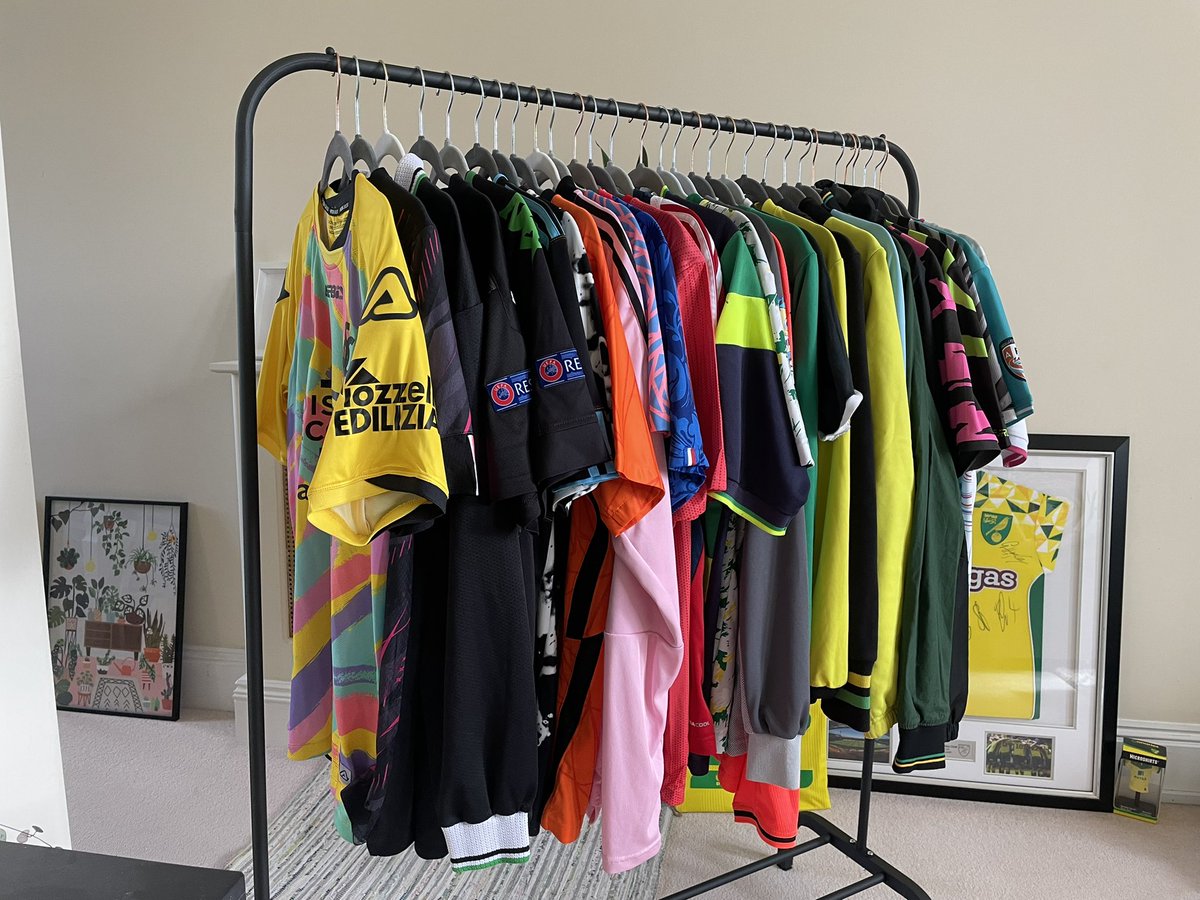 Here. We. Go.

A fair amount up for grabs here. If they sell, they sell. If they don’t, they’ll go back on the wonky rail 🤝

Prices include postage. Retweets appreciated as always 💕