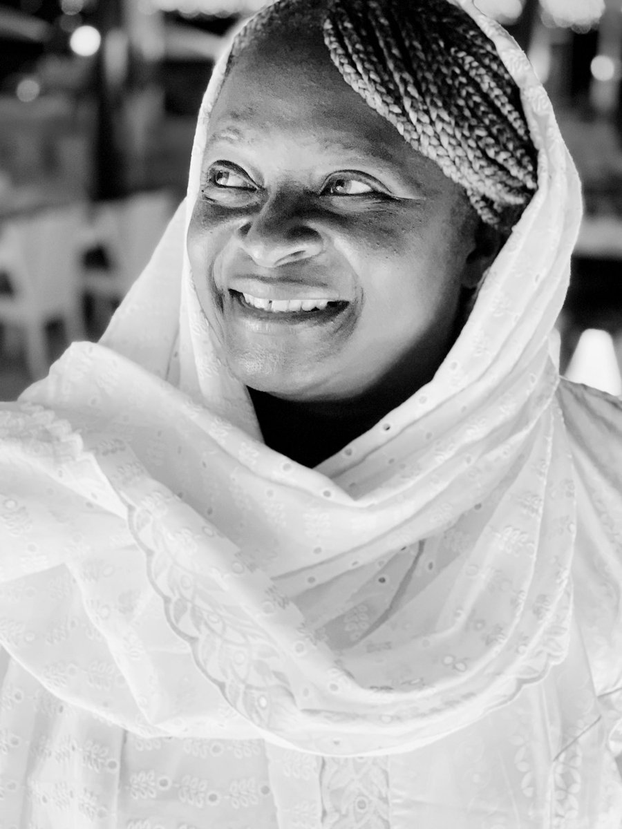 MariamTendou's tweet photo. Sous la protection divine, je vous offre un sourire en ce vendredi saint 👋🏾❤️ “Le sourire est la langue universelle de la bonté.” —-W. Arthur Ward
#JummahMubarak
#RamadanQuote https://t.co/WzJ5GwNWUw