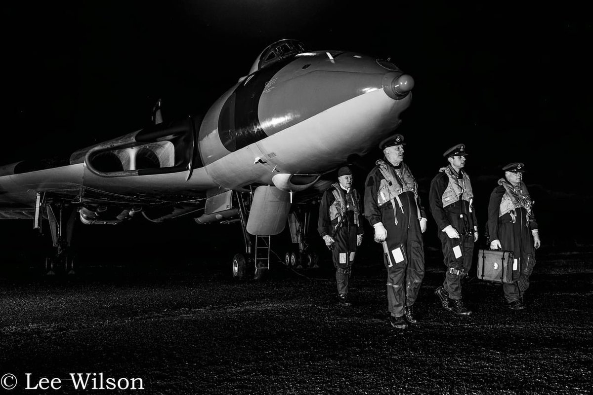 A trip back in time and a Vulcan crew scramble. @SolwayAviation with @COAPhoto #vulcan #avrovulcan #aviation #aviationphotography #aviationlovers #bomber #vbomber #raf #avgeek #blackandwhite #history #aviationhistory #aviationheritage