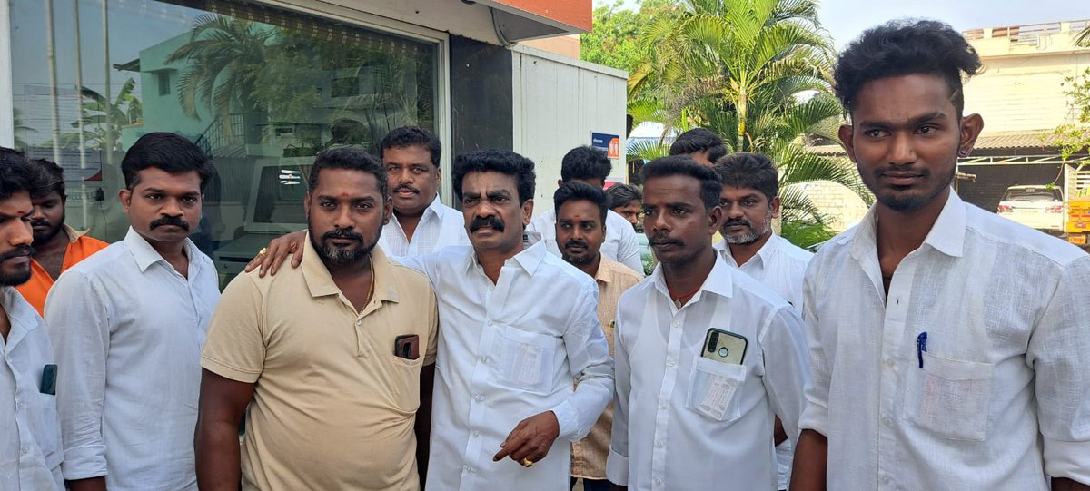 Mathuk18's tweet photo. அண்ணன் ஒரு சந்திப்பு https://t.co/pigAb1rDoA
