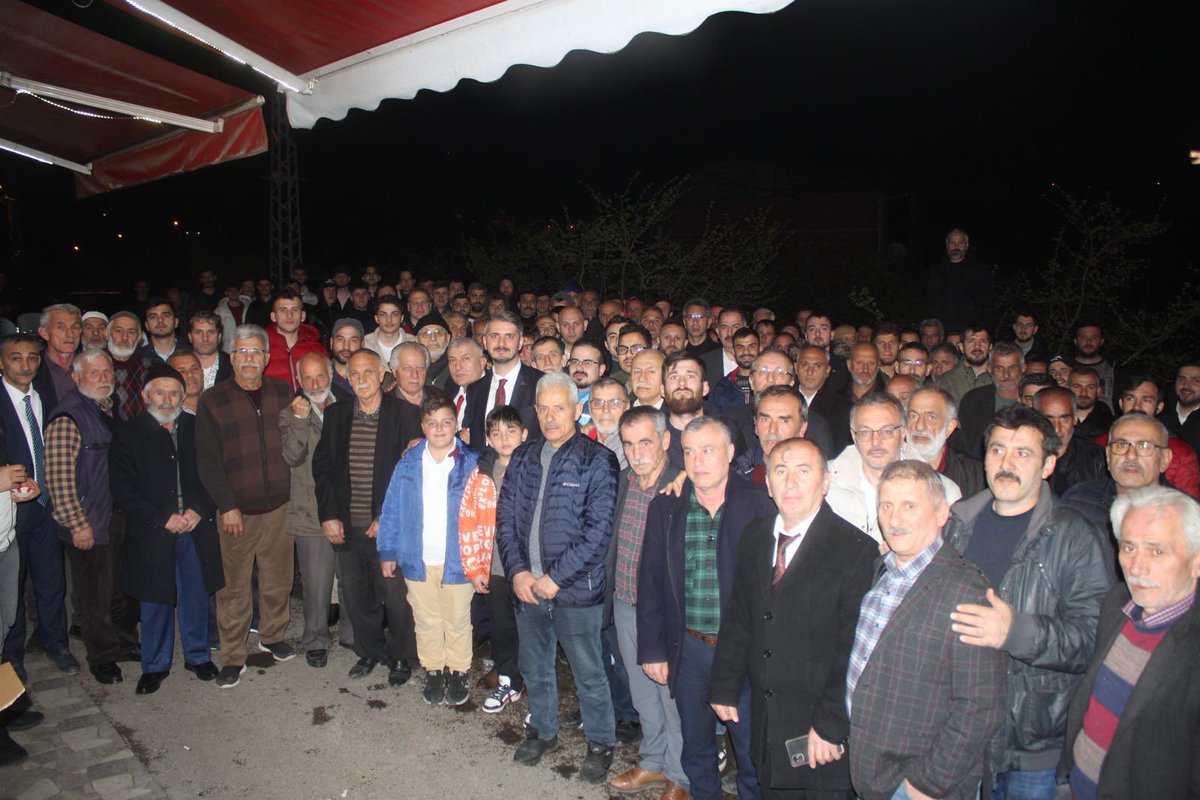 ibrahimkckresmi's tweet photo. Yolüstü ve Örnek mahallesi sakinlerine bu güzel iftar programı için teşekkürlerimi sunuyorum… https://t.co/FNYxh0LWZ7
