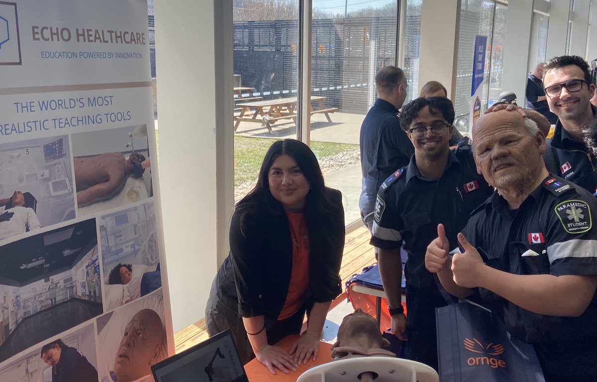 At the #ParamedicStudentSymposium students had the unique chance to interact directly with #Paramedic services and vendors. Exploring new technologies to understanding service unique offerings, a valuable opportunity to gain insight into the paramedic profession. 🚑