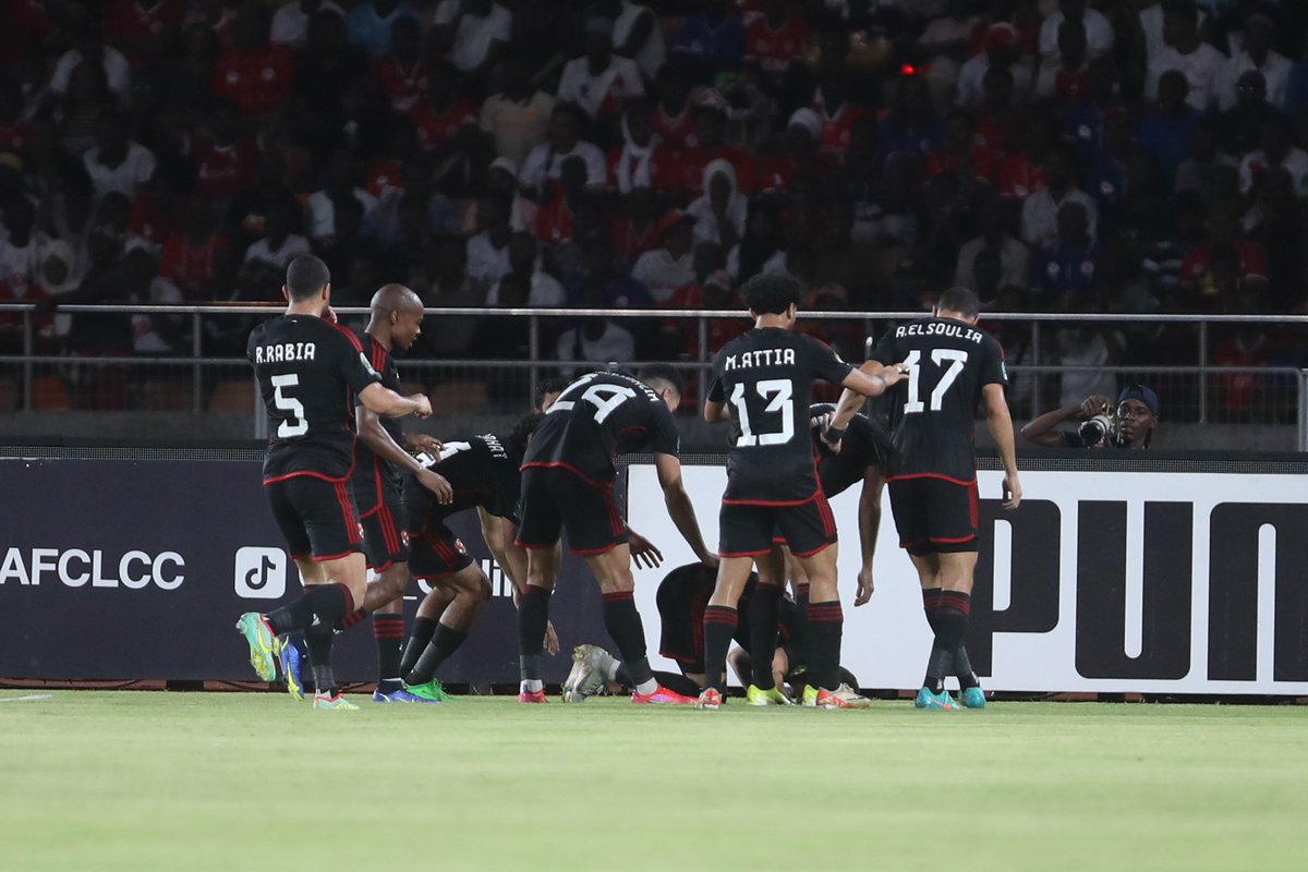 CAFCLCC's tweet photo. Right place, right time. 👌⚽️
#TotalEnergiesCAFCL | #SSCAFC | @AlAhly https://t.co/U7pHl0mUf1