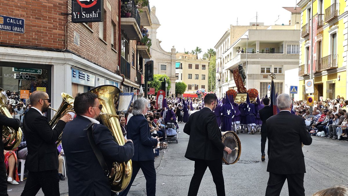 Algunos #ApuntesNazarenos de la mágica mañana de #Salzillo este #ViernesSanto en Murcia
#SSantaMurcia