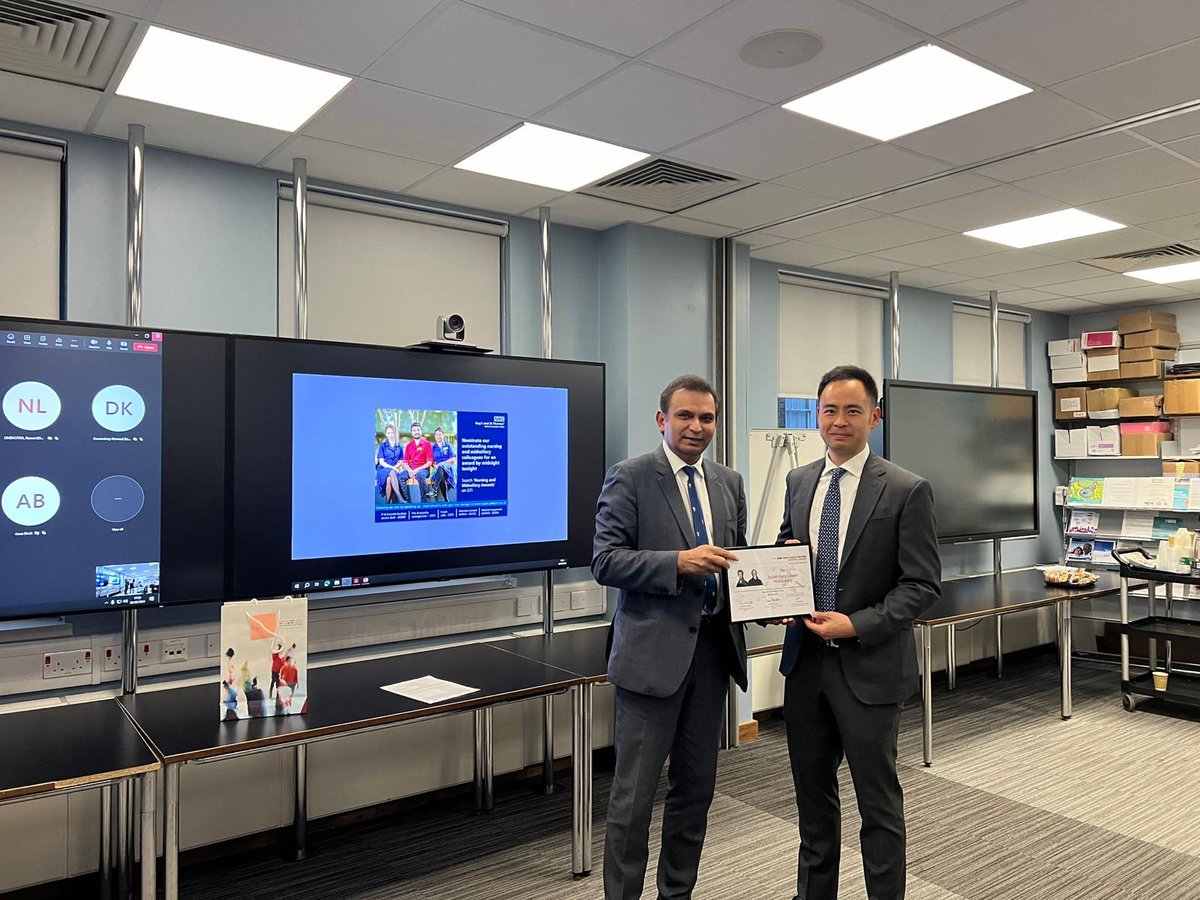 Congratulations to @AjhungMD for giving the Bulkey-Barry-Cooper professorial lecture yesterday on 'Automation of Skills Assessment in Robotic Surgery’ at @KingsCollegeLon! Pictured is Dr. Hung with his host @prokarurol, Chair in Robotic Surgery and Urological Innovation