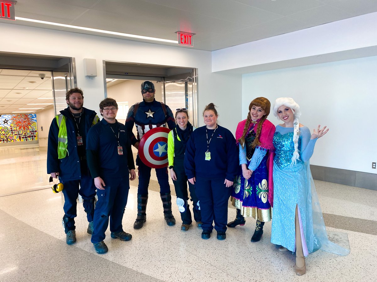 🎵✨ The cold never bothered us anyway...since we are only a nonstop flight away to so many sunny destinations. These special visitors had a blast greeting travelers and dancing to live music this morning for Passenger Appreciation Day. Stay tuned for more later today!