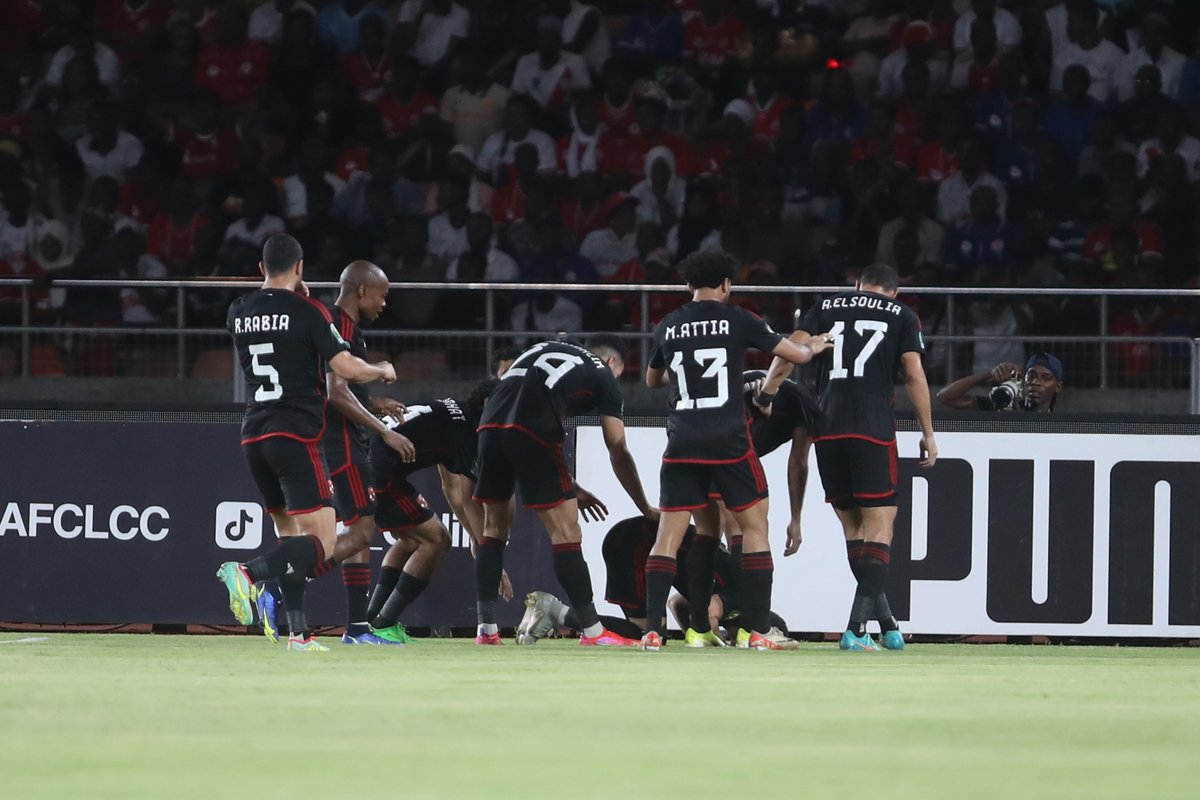 CAFCLCC_ar's tweet photo. احتفال لاعبي الأهلي بعد تسجيل الهدف الأول في المباراة 🙌 🦅
#TotalEnergiesCAFCL | #SSCAFC https://t.co/0DtbUAtM4C