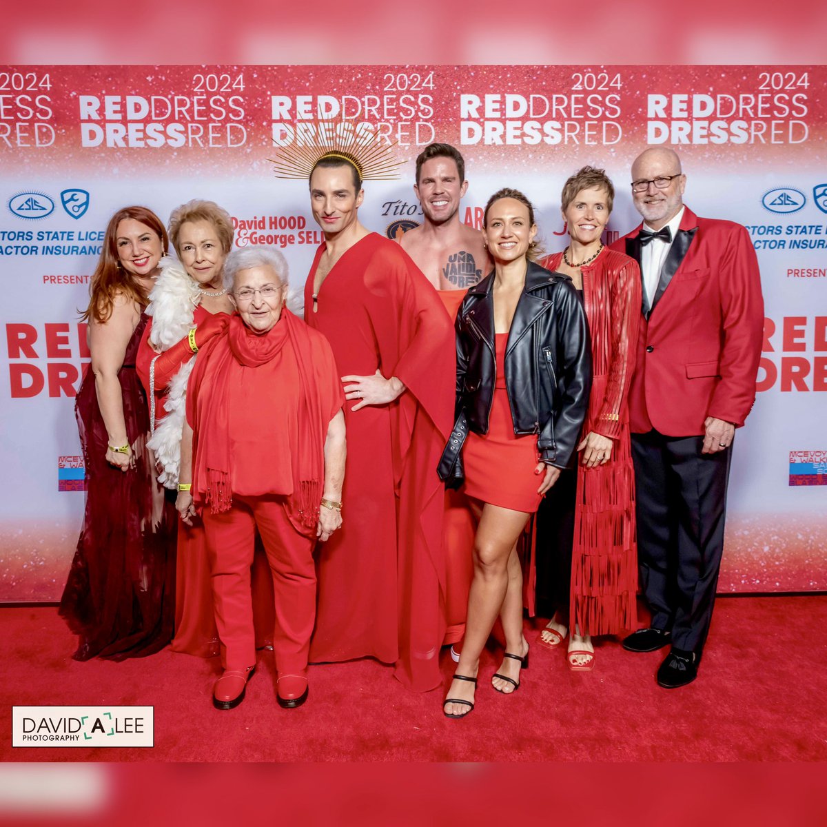 Thank you @MyDesert for the quote! Of course I led with the most important of facts… “unlimited @krispykreme ”!!! Such an incredible night for an amazing organization! Shoutout to Vigilante Aesthetics for being such a stunning sponsor & thank you @DavidALeePhoto for the shots ❤️