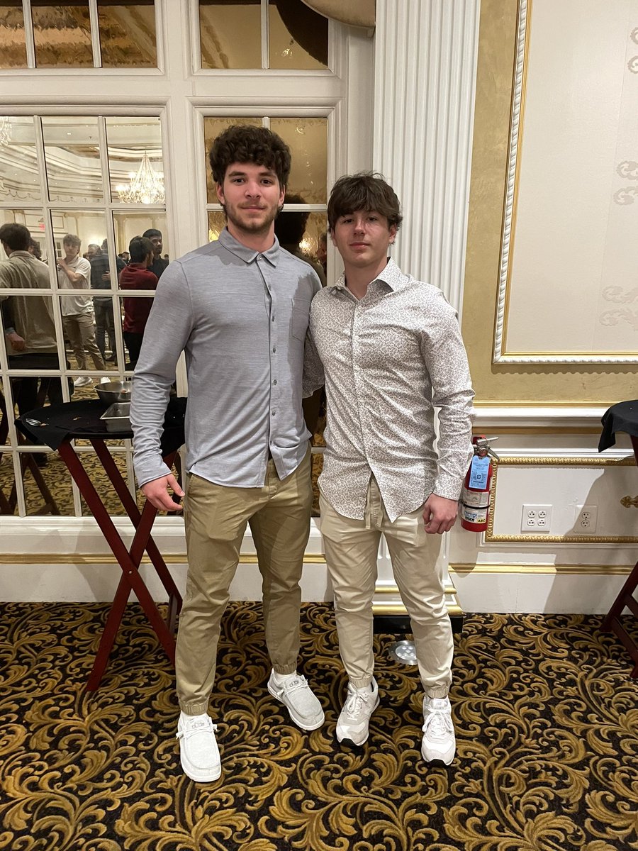 Braves we’re well represented last night at SJBCA Caption’s Banquet. Senior OFs Jake Slusarski and Matt Murphy.