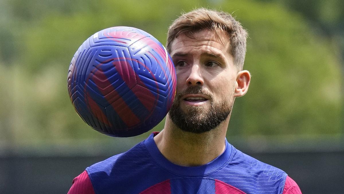 EL BARCELONA TRAICIONA A IÑIGO MARTÍNEZ. 
🌐 athleticclubinfo.com [ 📷 bilbaohiria]
#FCBarcelona #IñigoMartínez #FairPlayFinanciero #GestiónDeportiva #SostenibilidadFinanciera