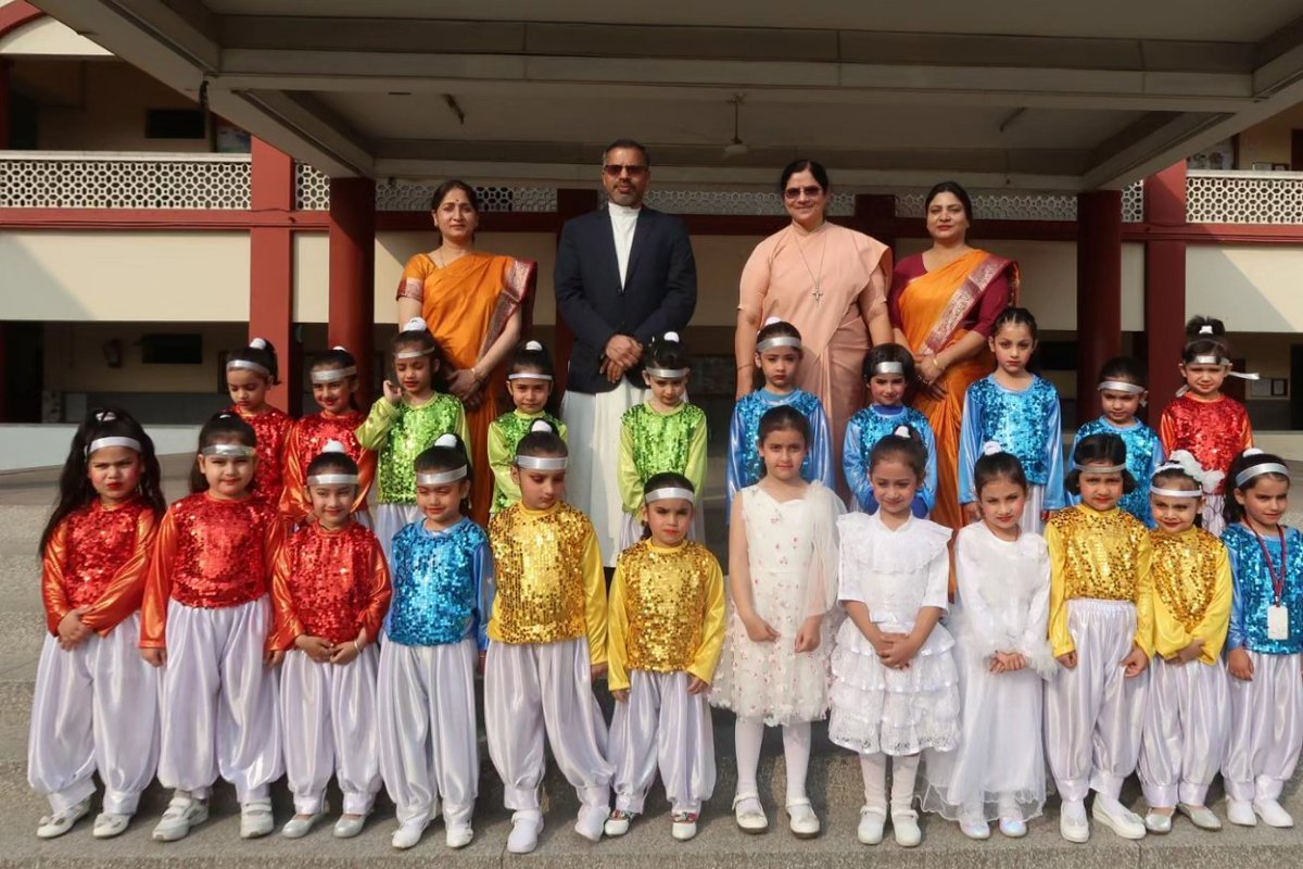 carmeljammu's tweet photo. Carmelites! https://t.co/exZ6Y27mdH