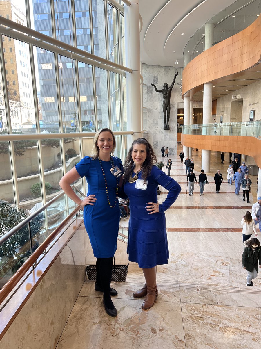 Thrilled to have hosted patient advocate & colorectal cancer survivor Allison Rosen (@ARosen380) for our first GI Grand Rounds focused on the patient perspective! 💙 🗣️ Her story inspired fellows, faculty, nurses and staff 🙏 A heartfelt thank you to Allison 🌟 @MayoClinic, where