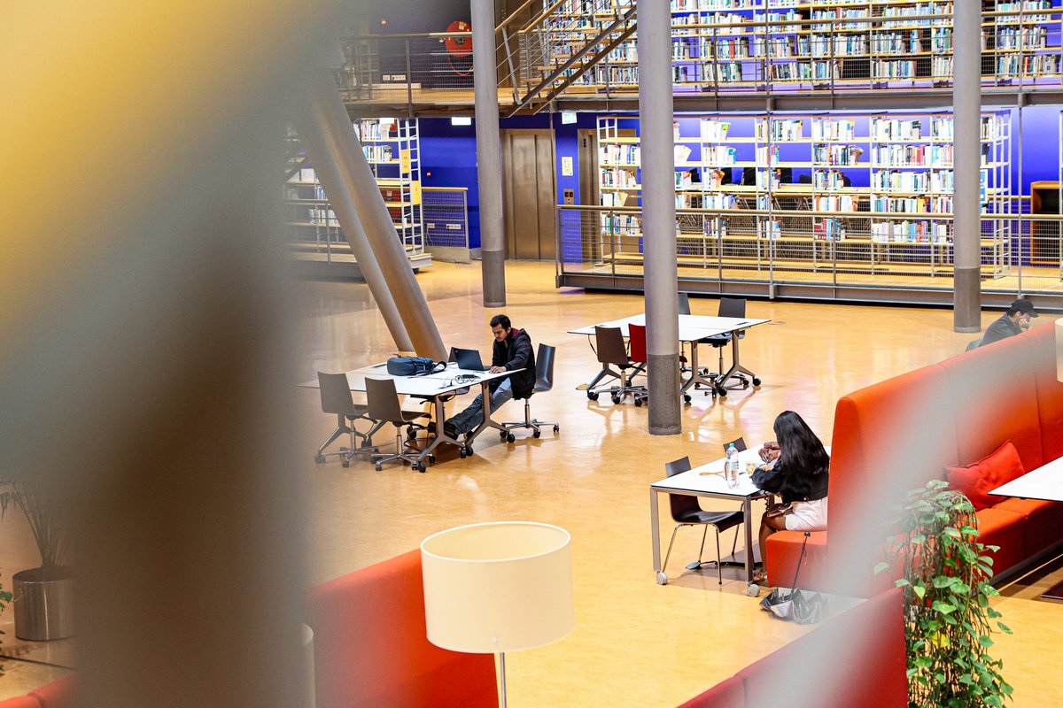 tudelftlibrary's tweet image. 📖 The Exam period starts today, so do not forget to open your study books once or twice amidst all the Easter egg hunting! At #TUDelftLibrary, we are set to help you ace your exams with our #Relaxation programme. 👉🏼 View the full schedule here: tudelft.nl/en/library/usi…