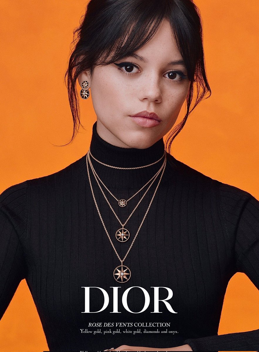 Roxdk7's tweet photo. She's so beautiful..... im notokay https://t.co/kIHgmX9HBb