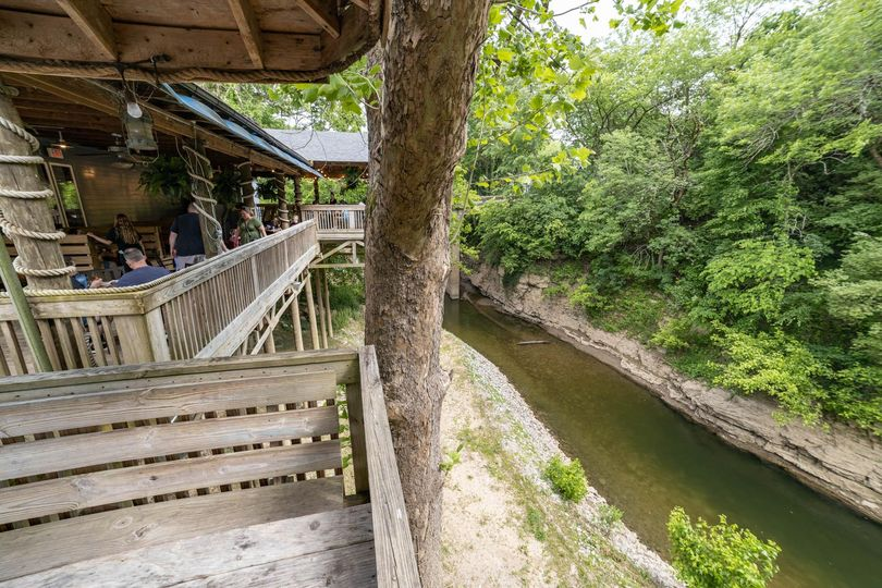 hallsontheriver's tweet photo. Join us at Halls on the River this Good Friday! 
The sun is shining, the weather's perfect, and Easter weekend is here!  Book your table now and make the most of this glorious weather!  https://t.co/gBYj5RDPf9 https://t.co/eexBBxtIzK